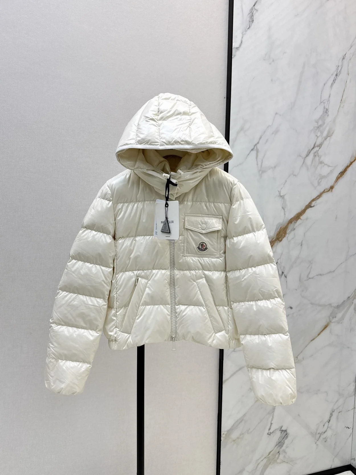 몽클레어 Andro 쇼트 다운 재킷