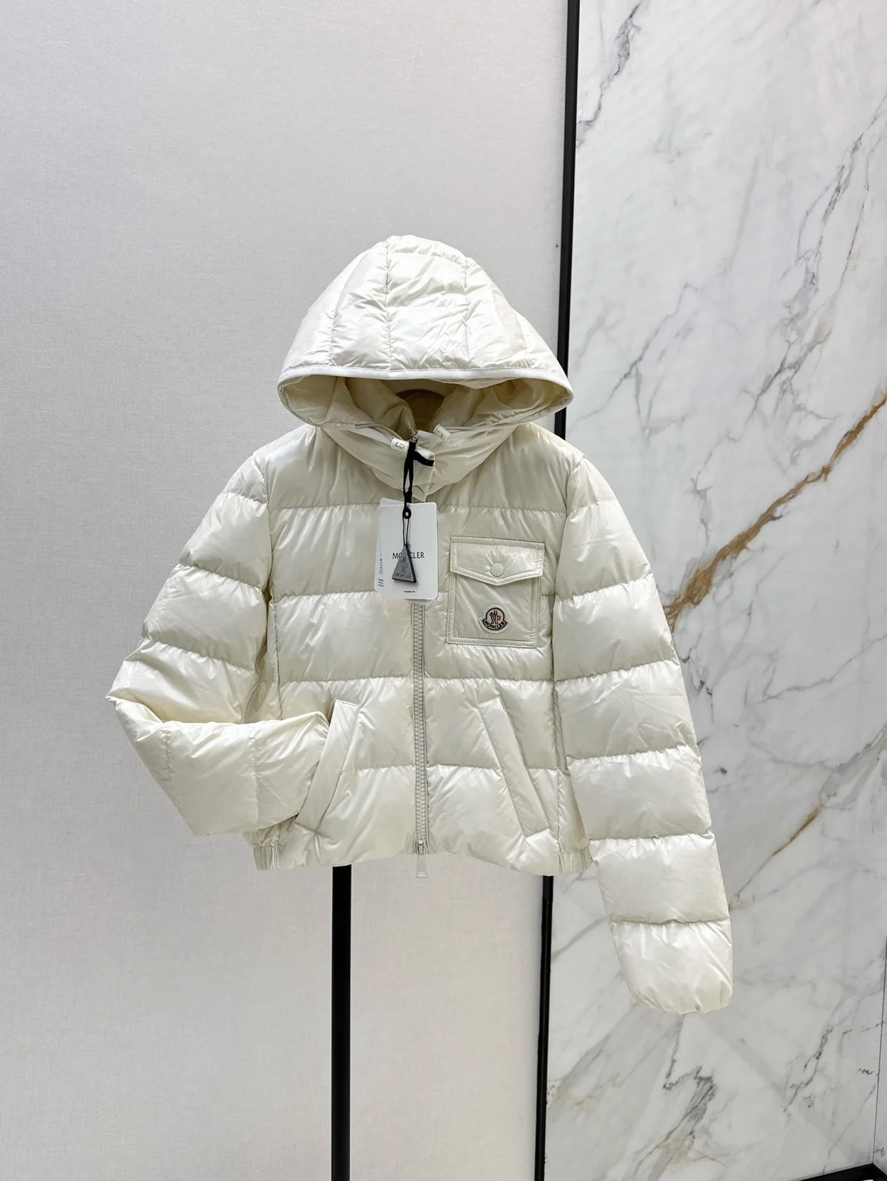 몽클레어 Andro 쇼트 다운 재킷