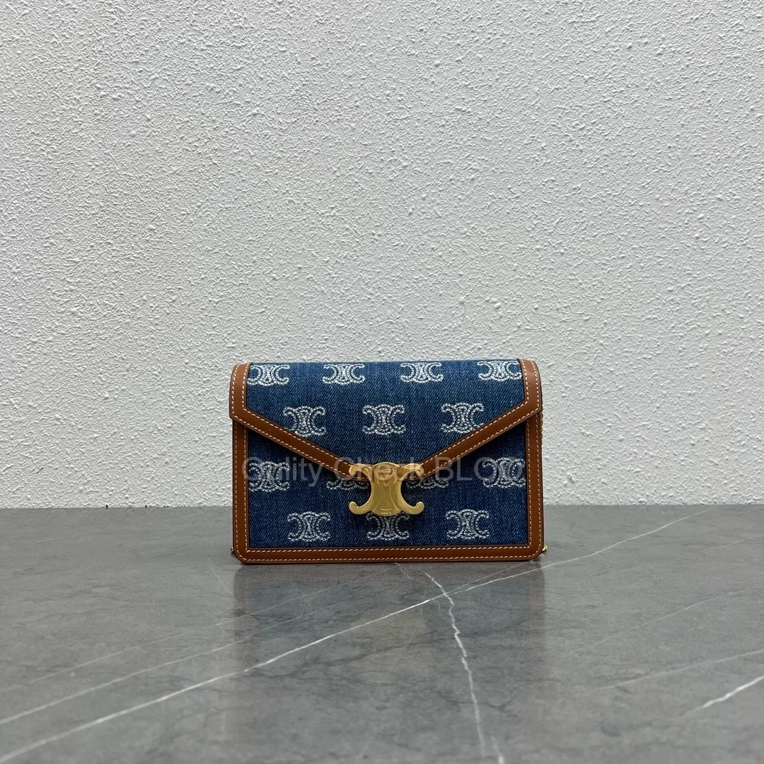 셀린느 트리옹프 데님 마고 체인 지갑