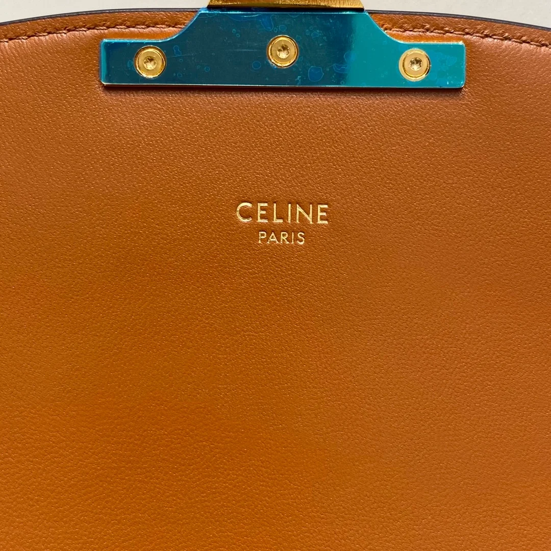 셀린느 트리옹페 탠버스 백 탠