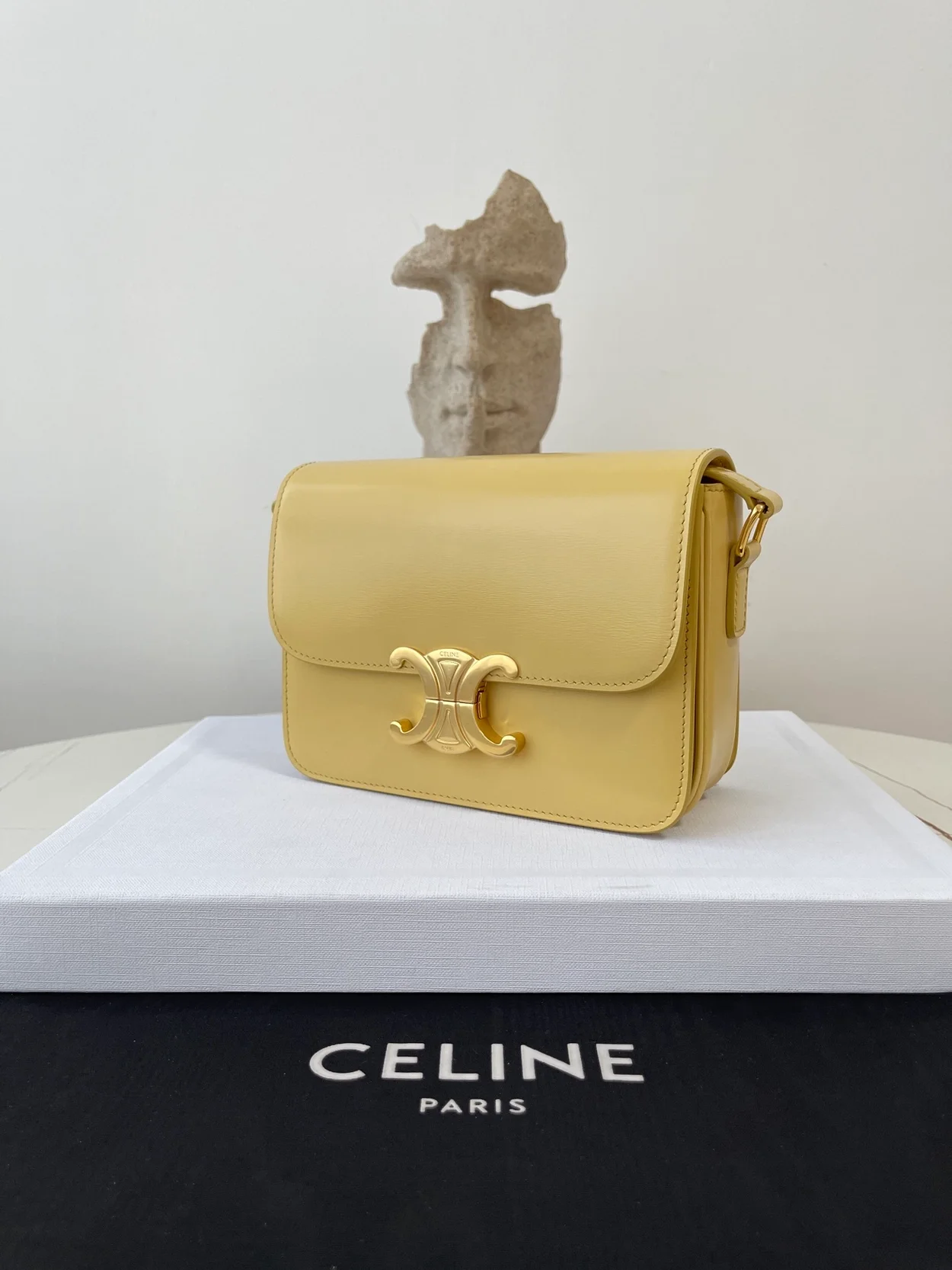 셀린느 틴 트리옹프 백 옐로우