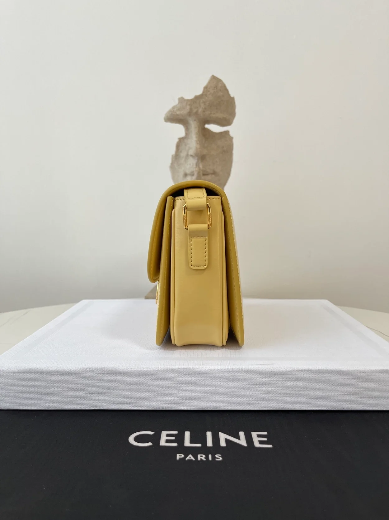 셀린느 틴 트리옹프 백 옐로우