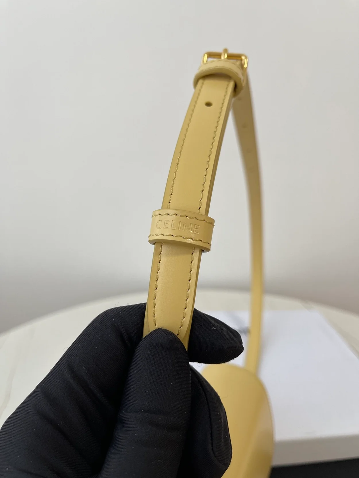 셀린느 틴 트리옹프 백 옐로우