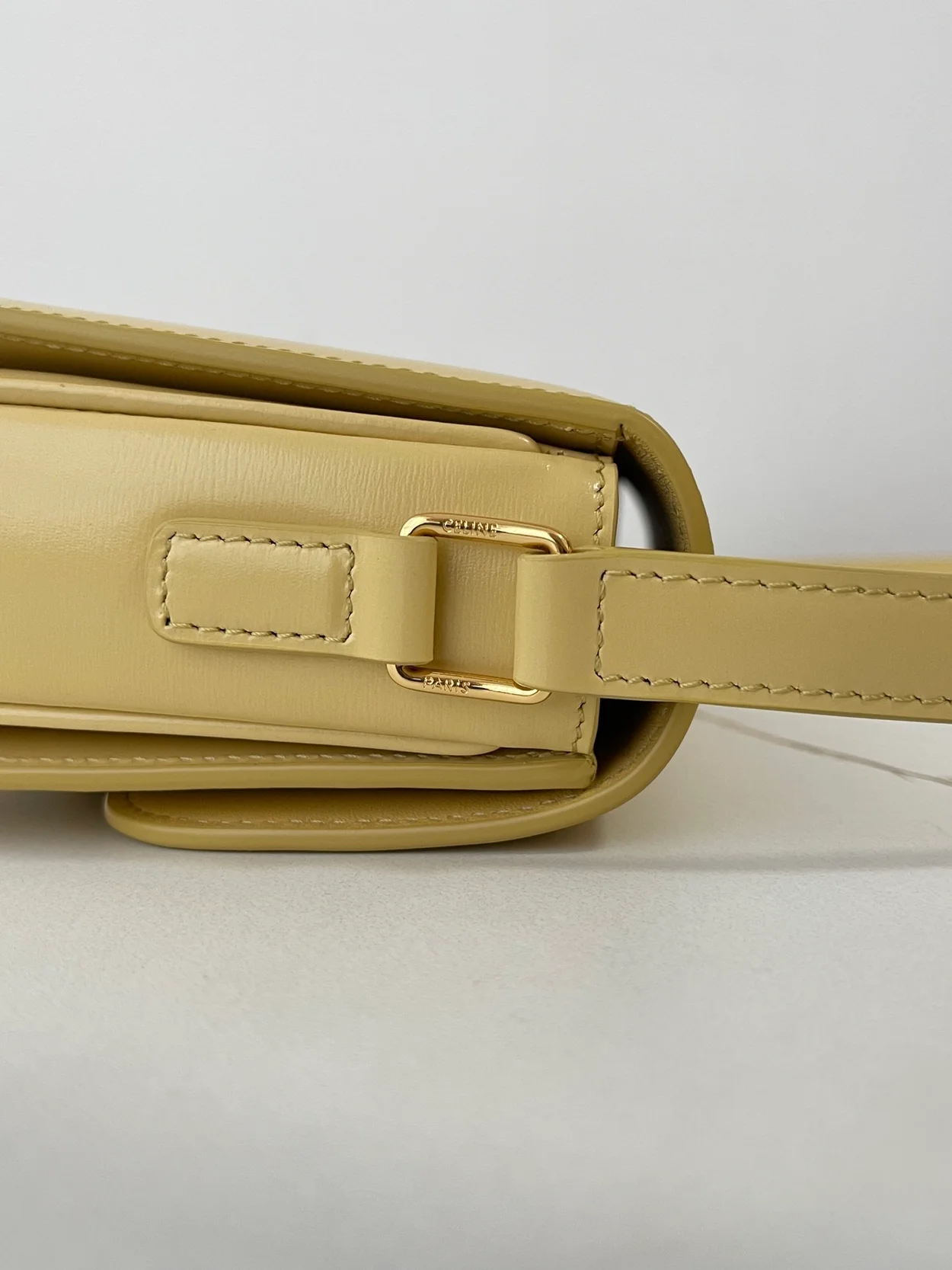 셀린느 틴 트리옹프 백 옐로우