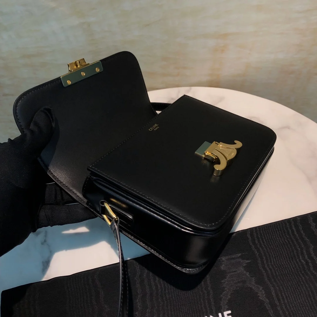 셀린느 틴 트리옹프 백 블랙