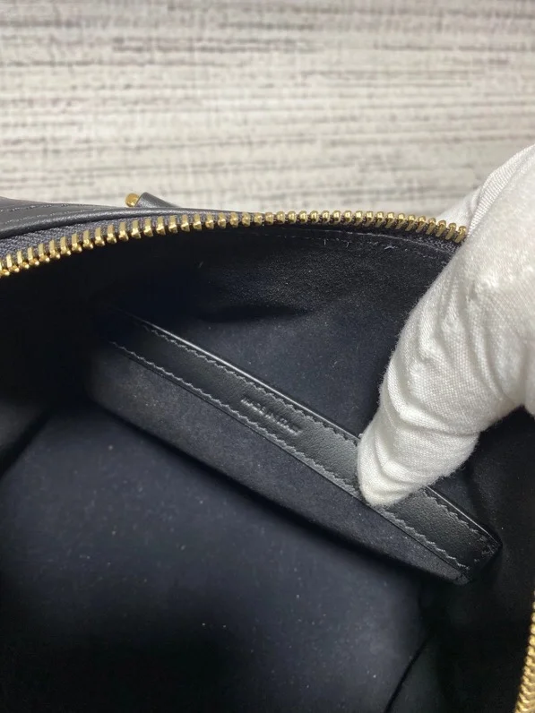 셀린느 퀴르 트리옹프 스몰 보스턴 백 블랙