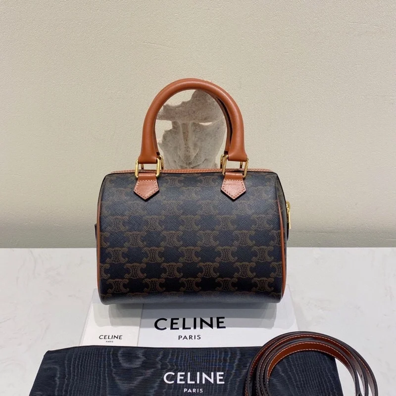 셀린느 트리옹프 스몰 보스턴 백 탠