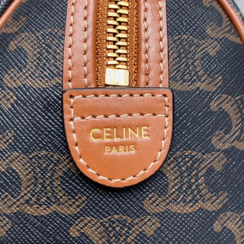 셀린느 트리옹프 스몰 보스턴 백 탠