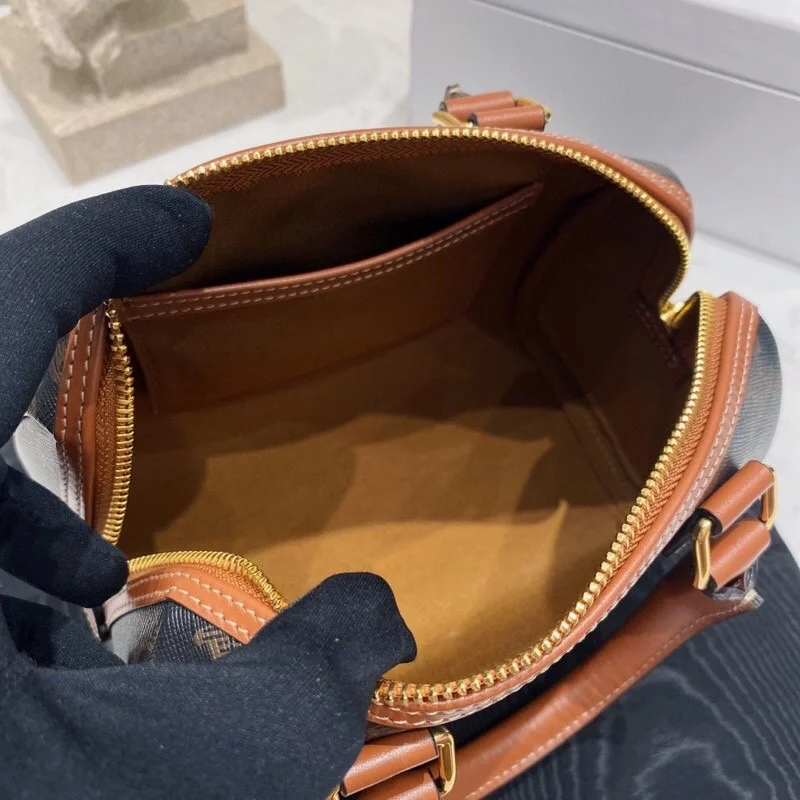 셀린느 트리옹프 스몰 보스턴 백 탠