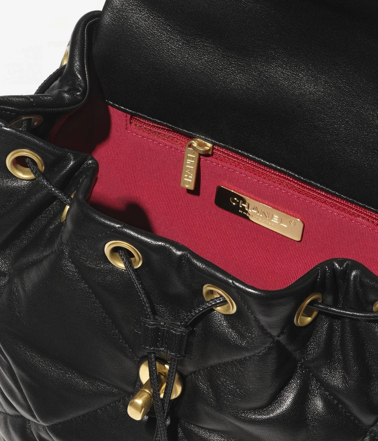 샤넬 19 백팩 샤이니 램스킨 블랙