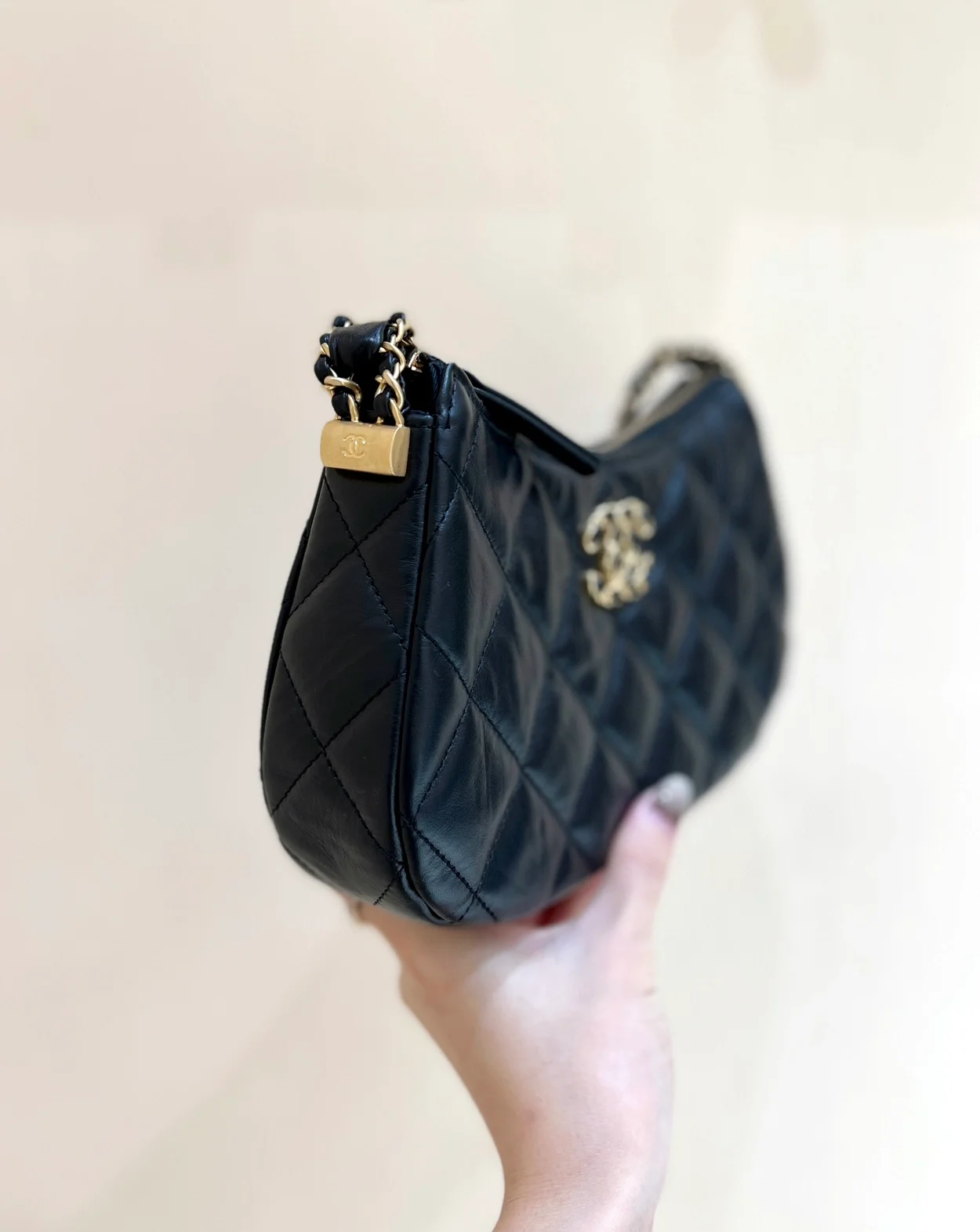 샤넬 19 호보백 미니 스몰