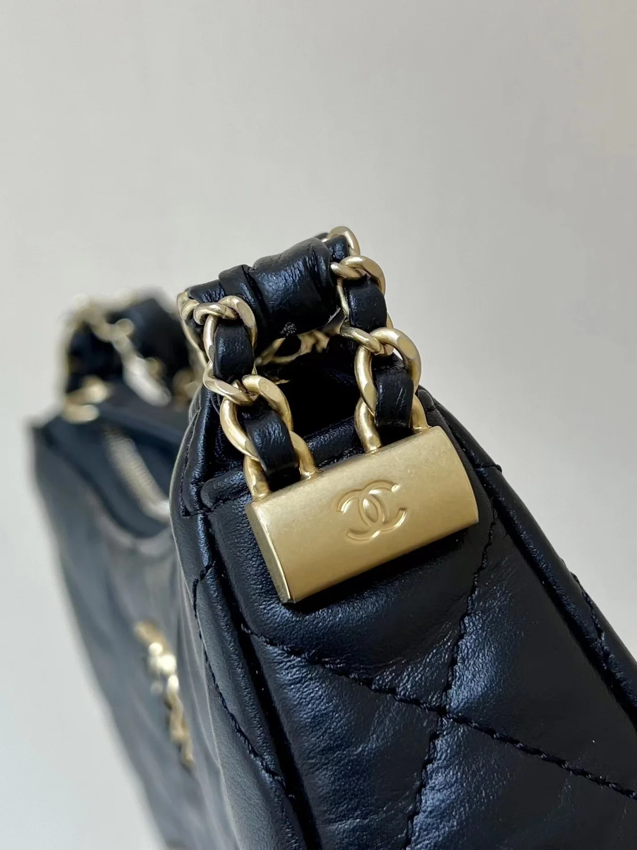 샤넬 19 호보백 미니 스몰