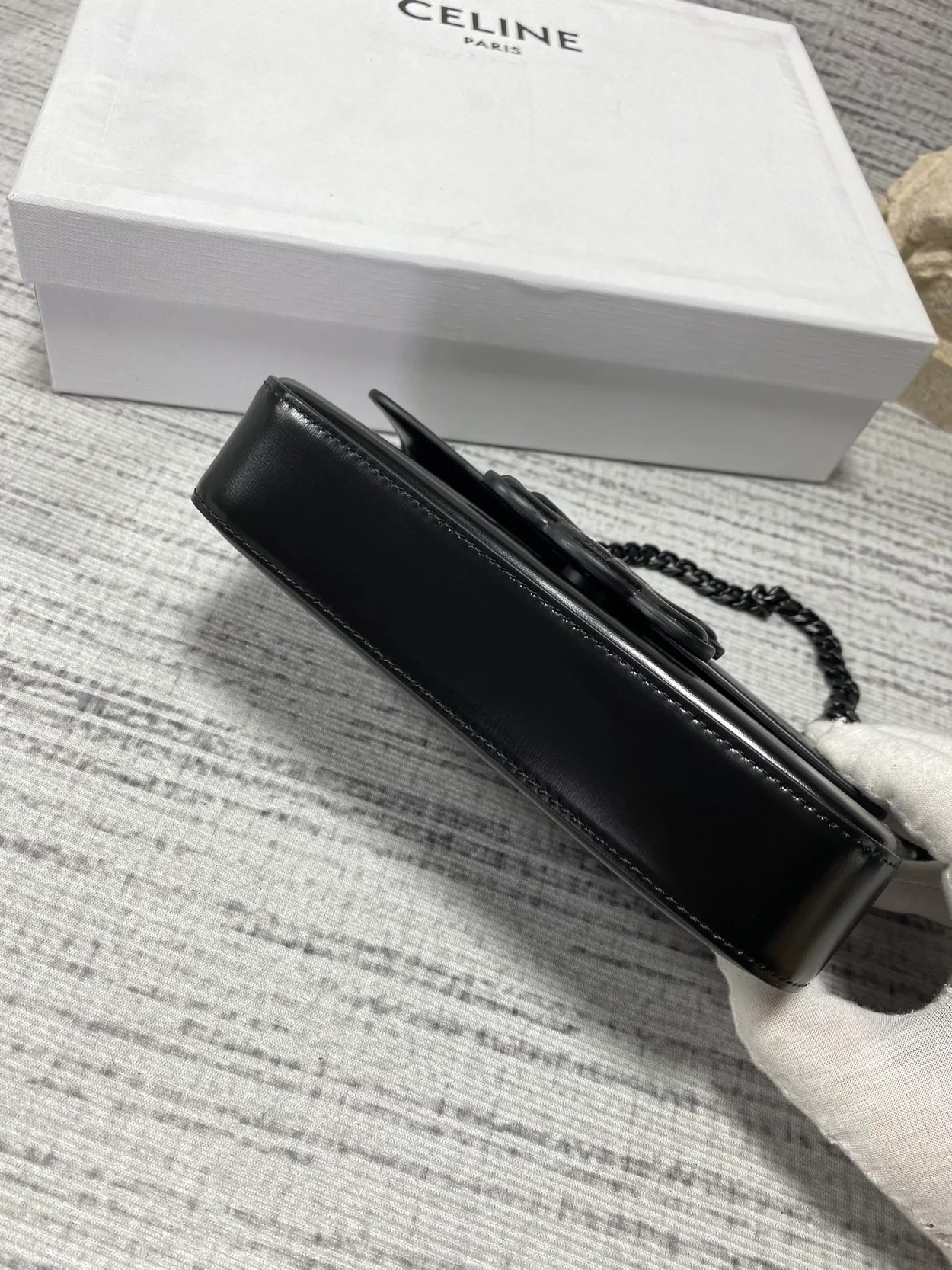 셀린느 트리옹페 퀴르 체인 숄더백 올 블랙