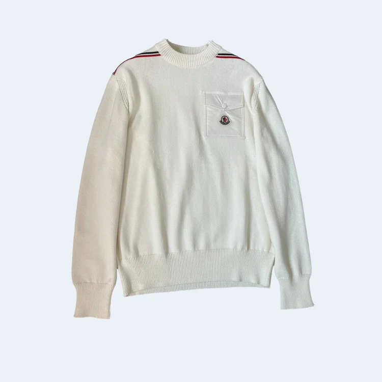 몽클레어 체스트 포켓 로고 패치 니트 화이트