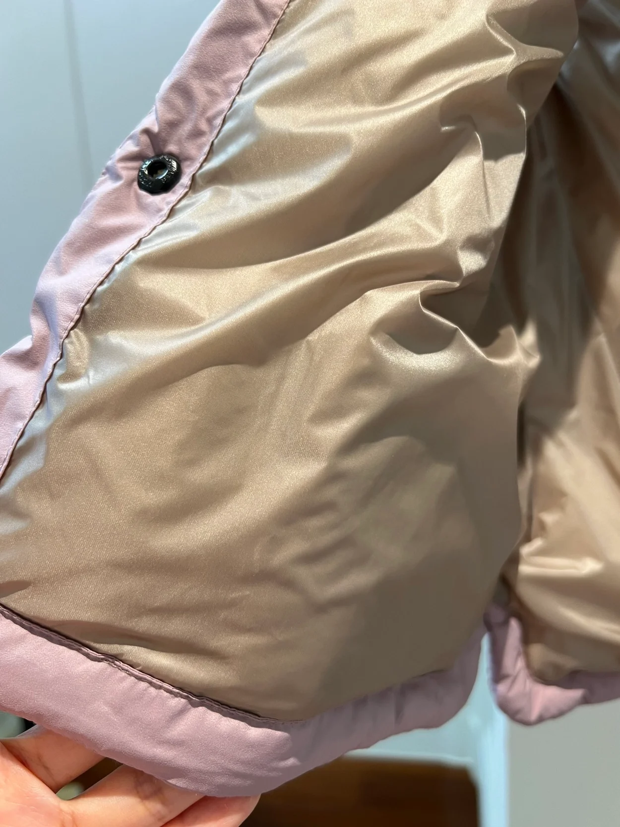 몽클레어 소라피스 다운 재킷