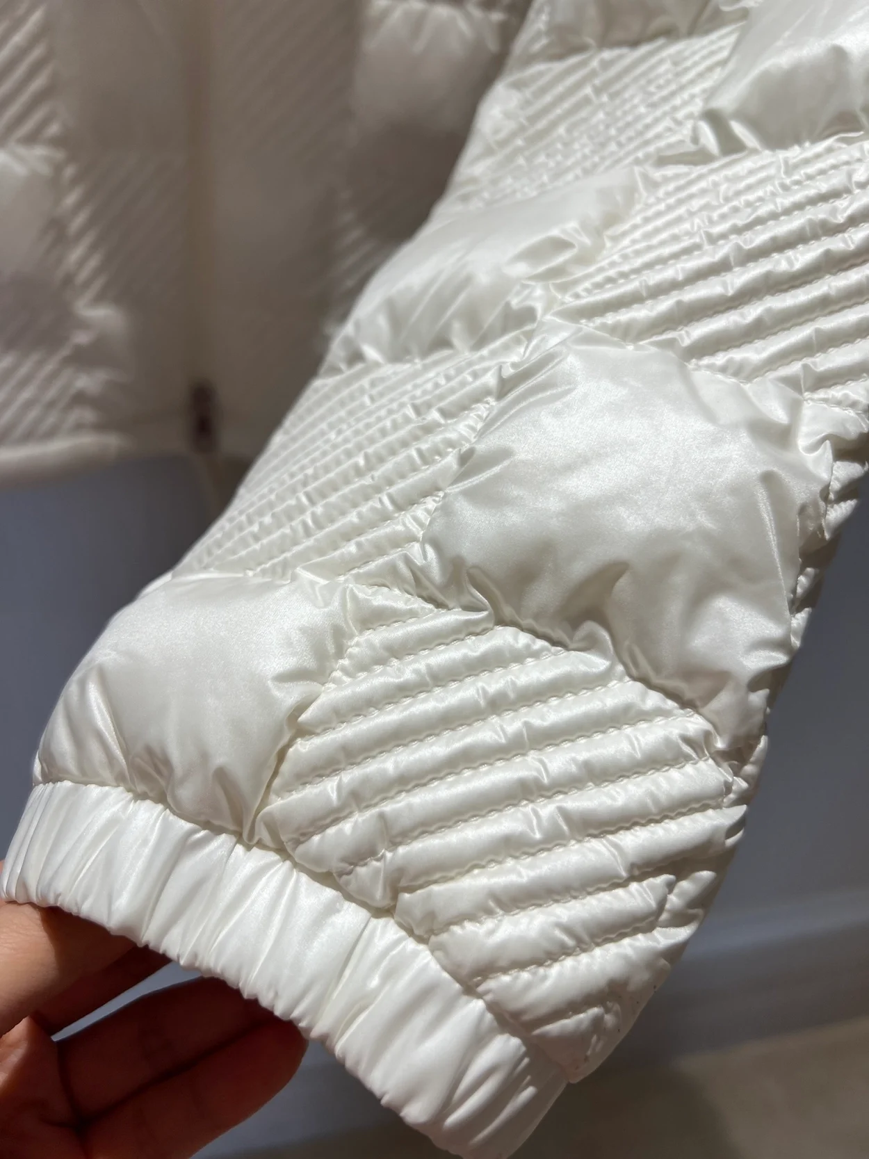 몽클레어 앤시 숏 다운 재킷 (2color)