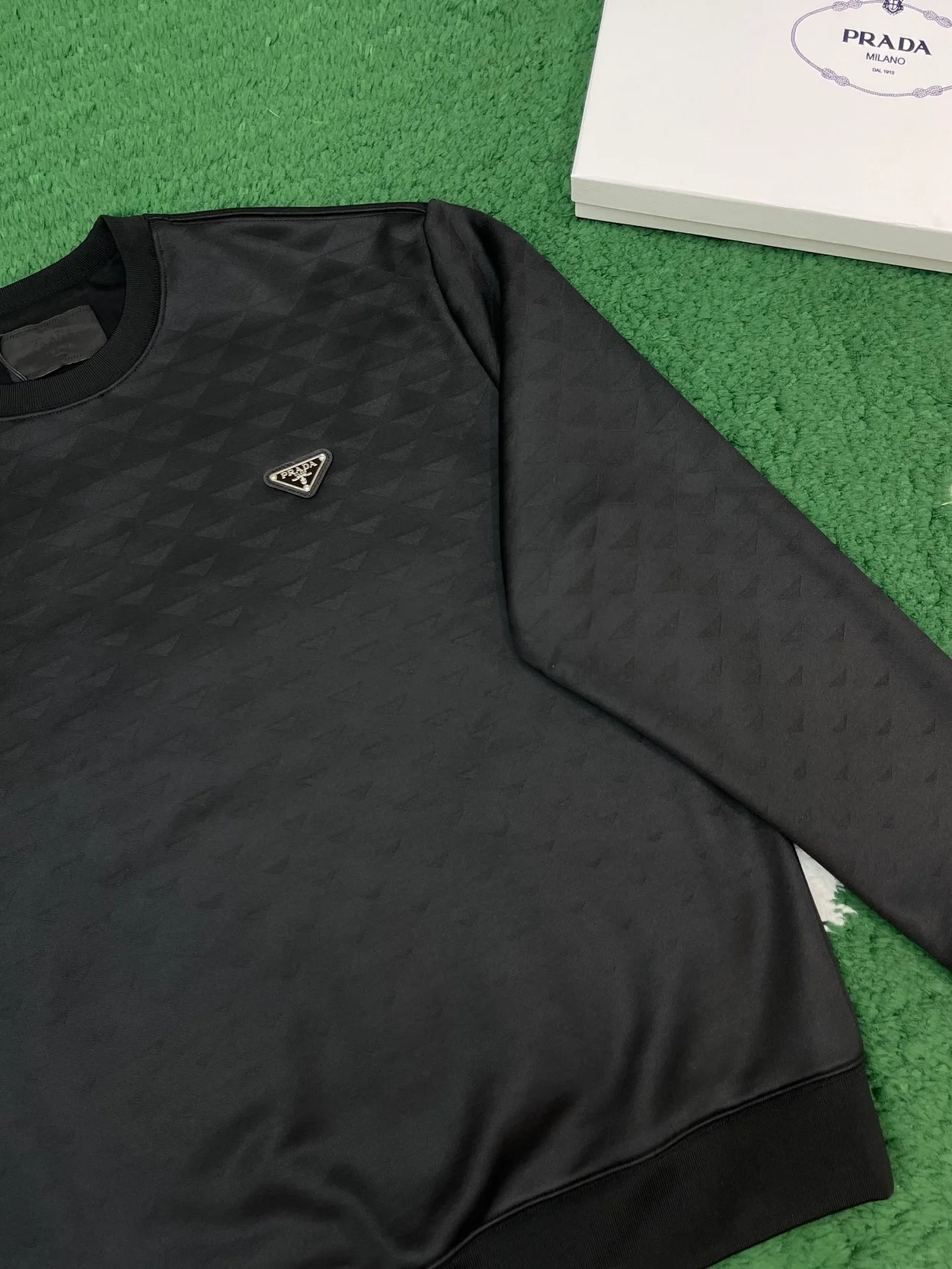 프라다 테크니컬 패브릭 스웨트셔츠