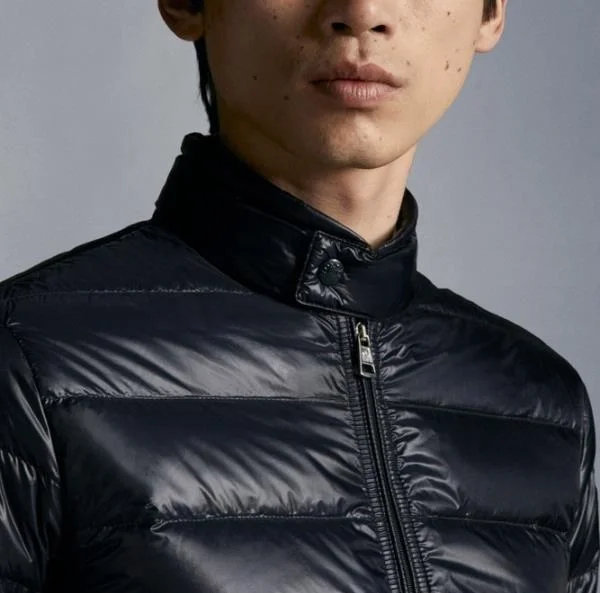 몽클레어 아코루스 다운 패딩 블랙