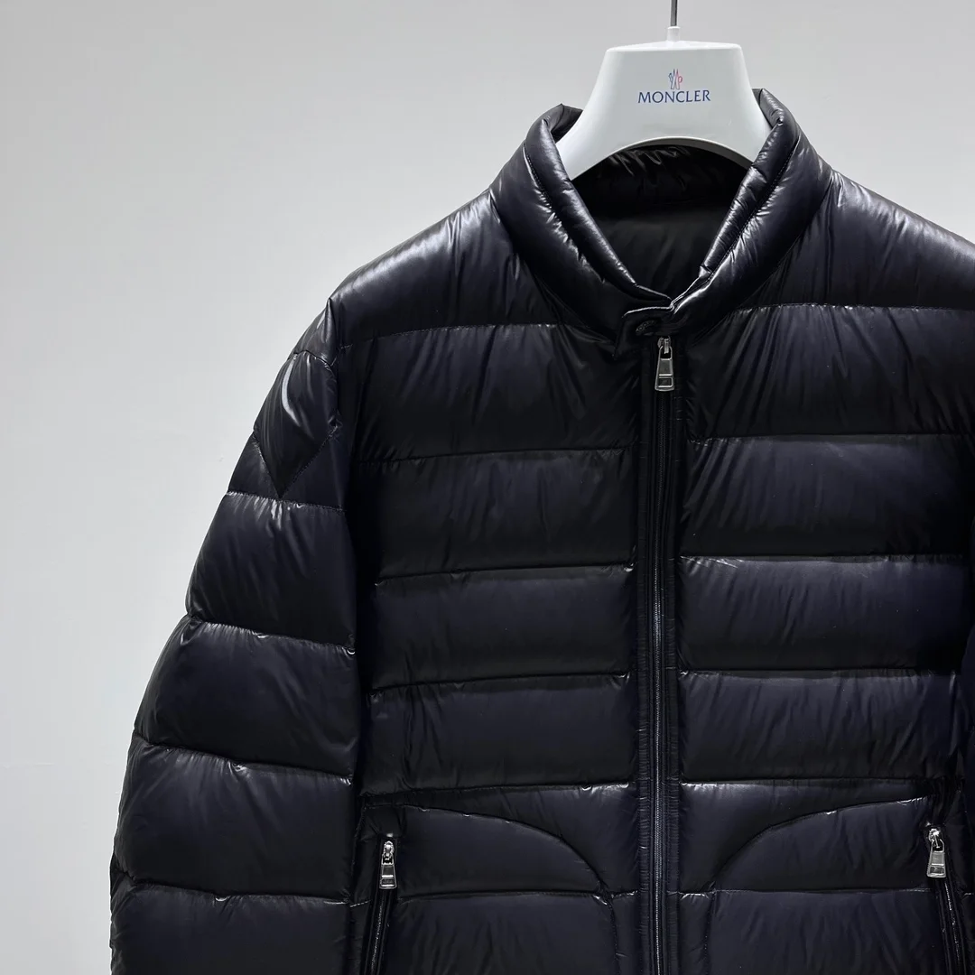몽클레어 아코루스 다운 패딩 블랙