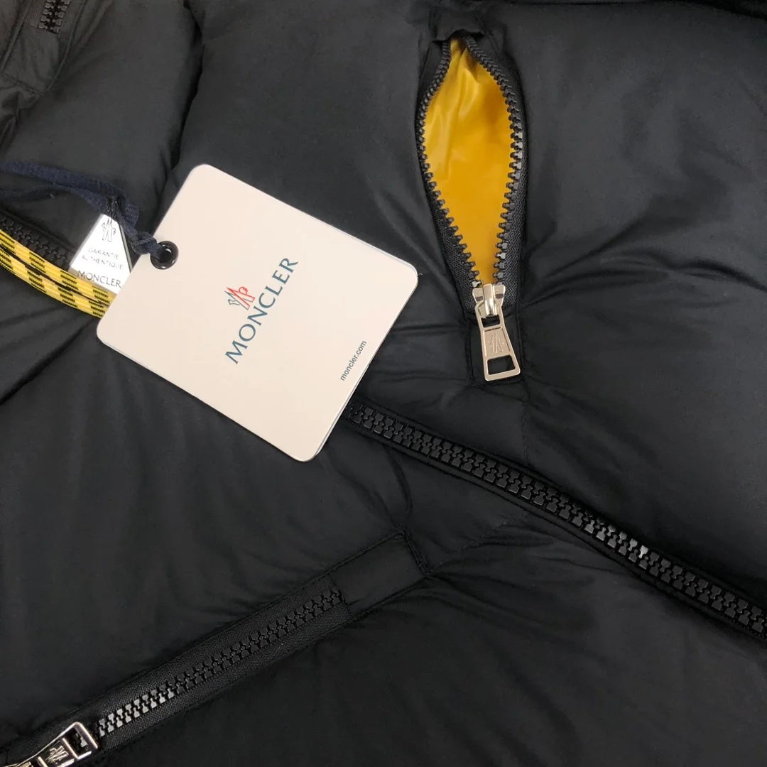 몽클레어 카트마이 쇼트 다운 재킷