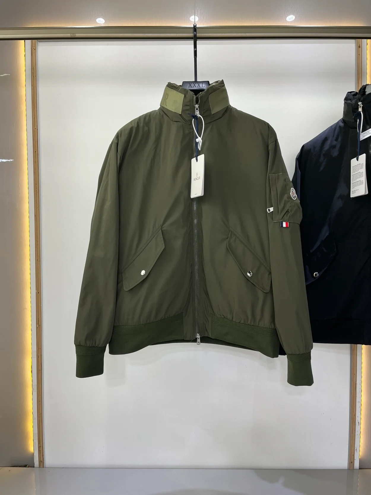 몽클레어 티무르 봄버 자켓