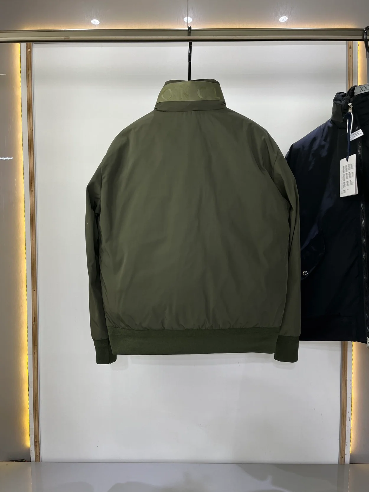 몽클레어 티무르 봄버 자켓