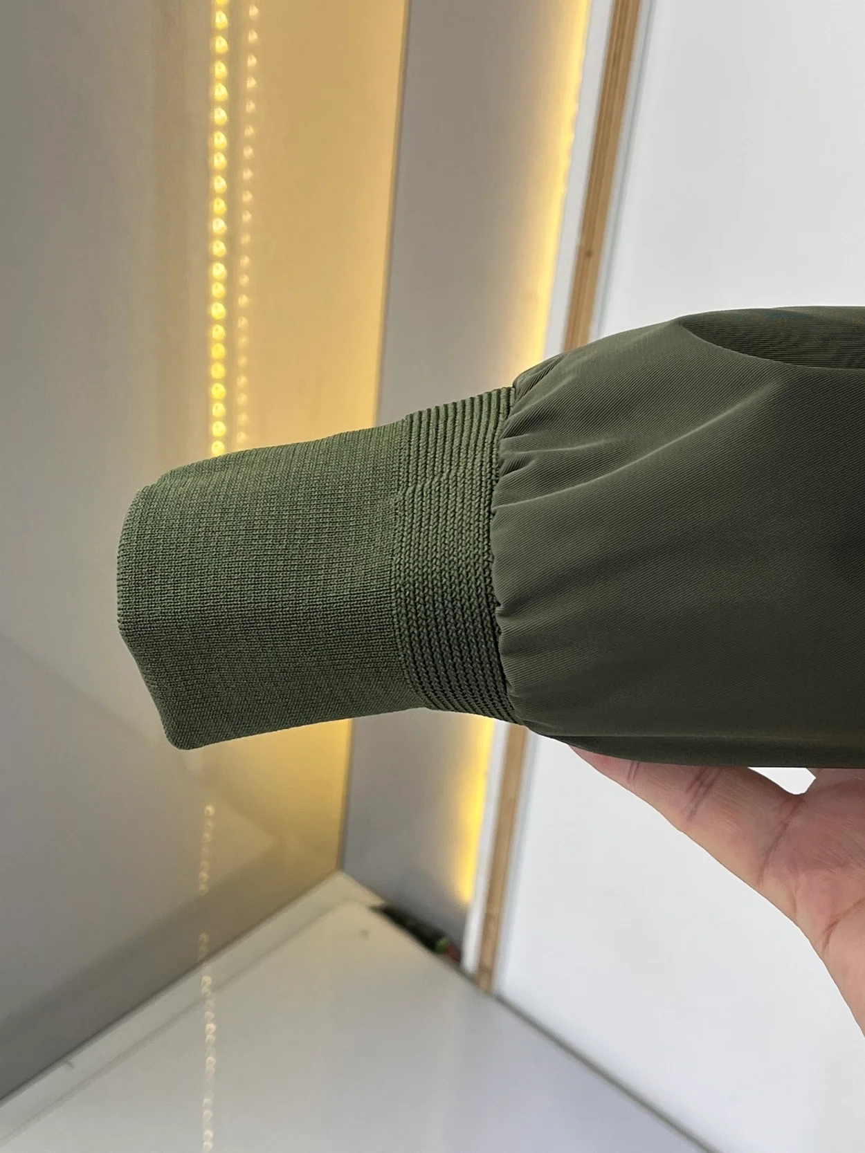 몽클레어 티무르 봄버 자켓