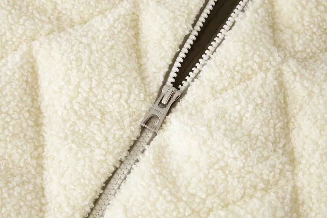 몽클레어 존킬 쇼트 다운 자켓 라이트 베이지