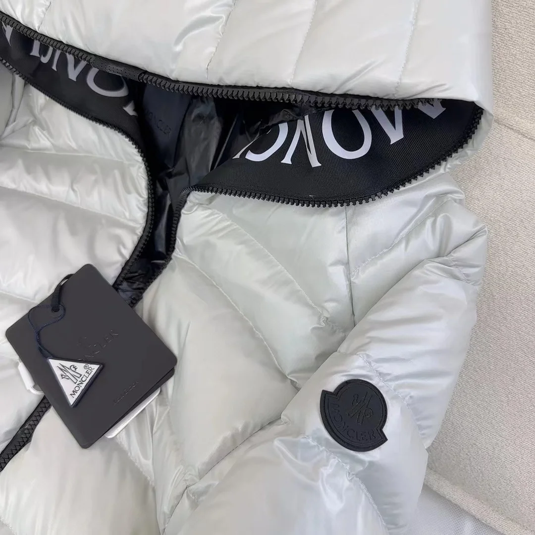 몽클레어 투먼 다운 코트 화이트