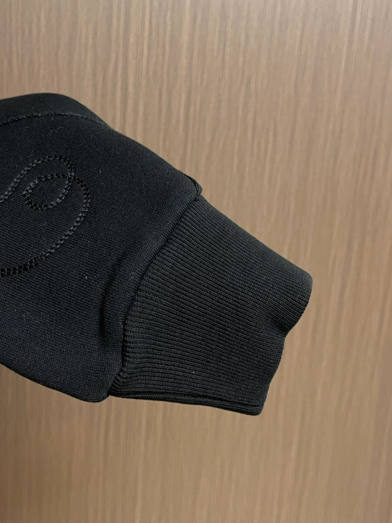 루이비통 엠브로이더드 코튼 저지 크루넥