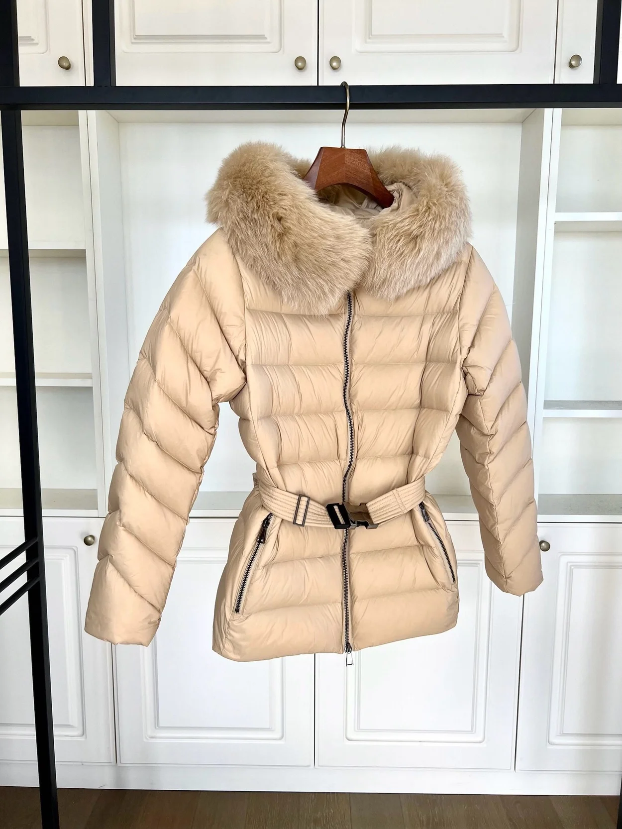 몽클레어 큐피돈 다운 벨트 롱 자켓 베이지