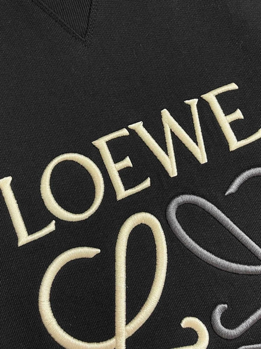 로에베 아나그램 레귤러 핏 스웨트셔츠