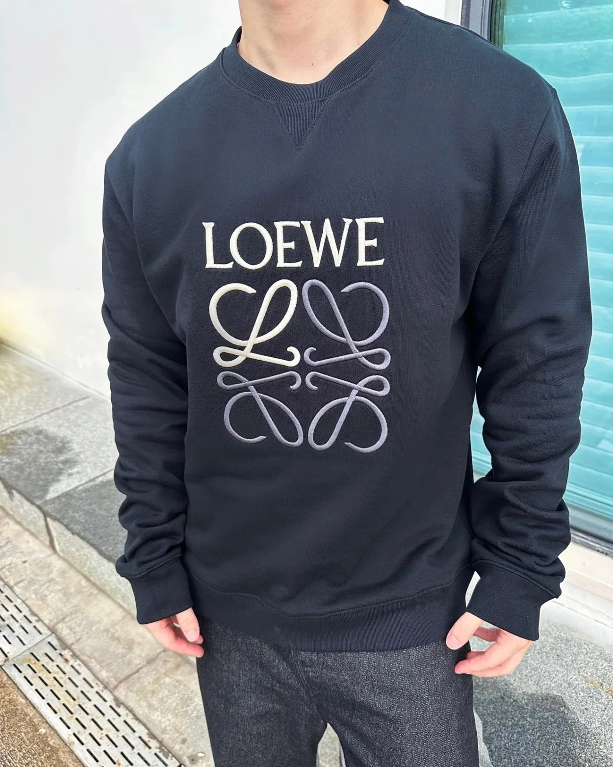 로에베 아나그램 레귤러 핏 스웨트셔츠