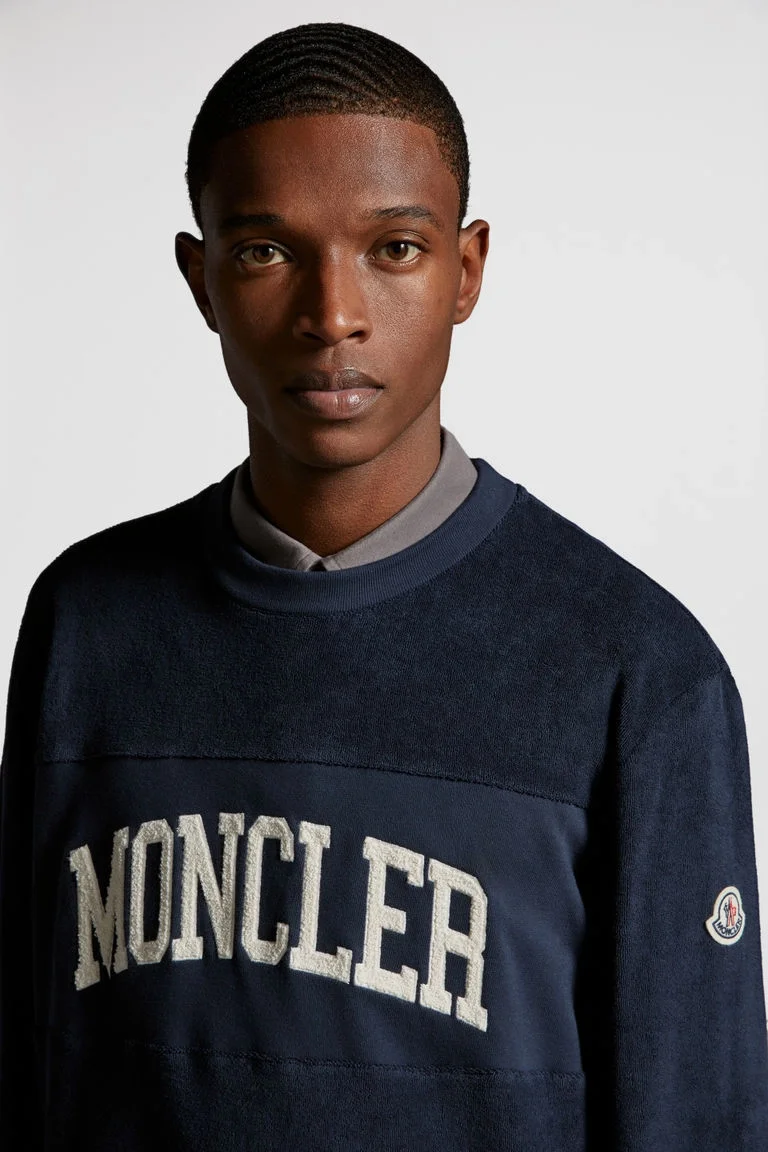 몽클레어 자수 로고 스웨트셔츠