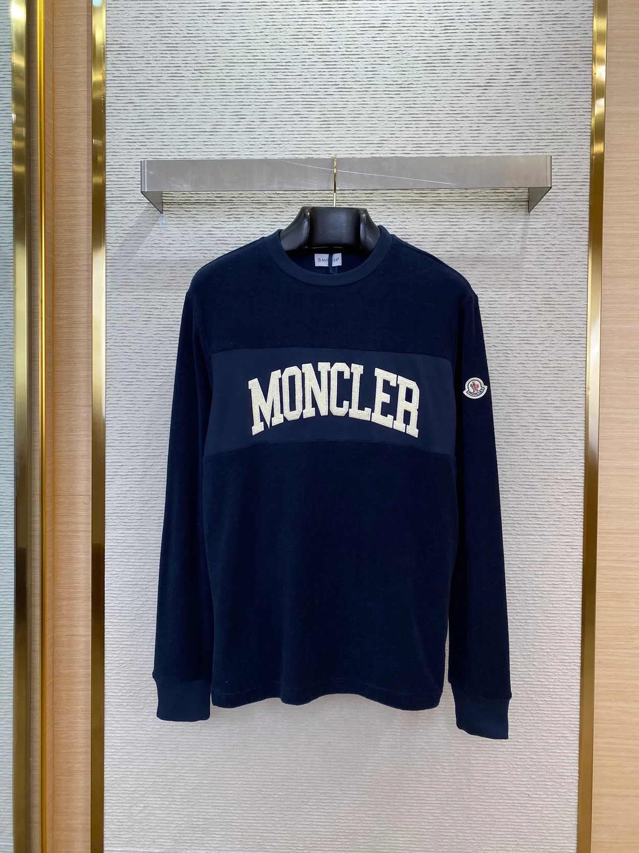 몽클레어 자수 로고 스웨트셔츠