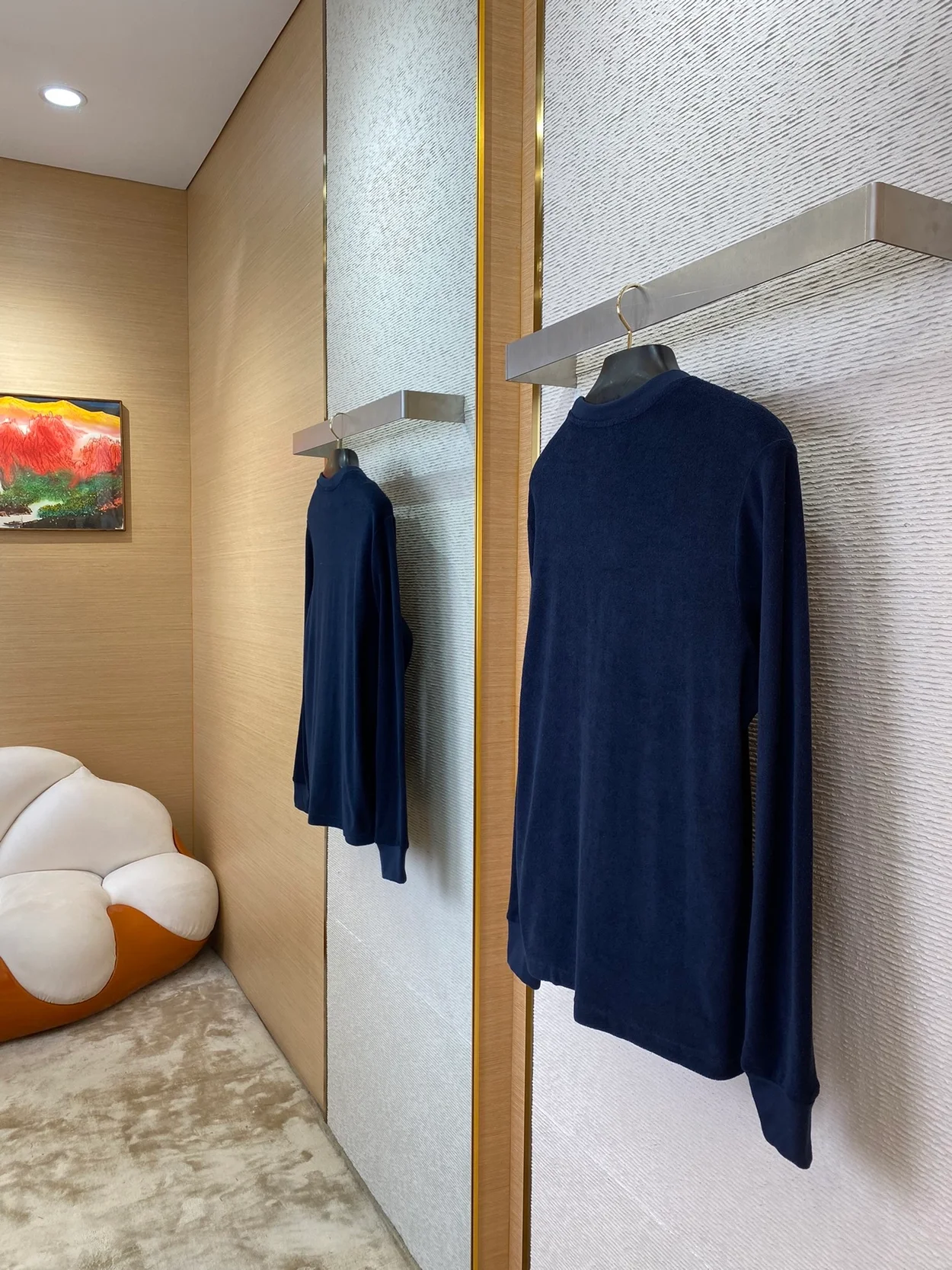 몽클레어 자수 로고 스웨트셔츠