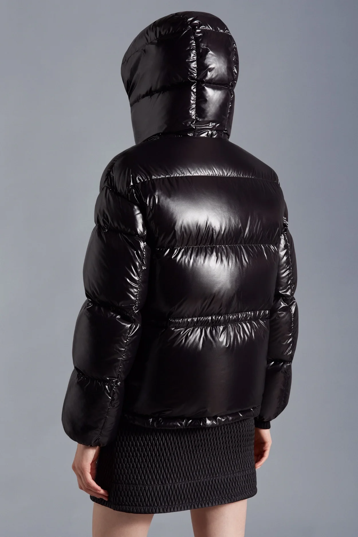 몽클레어 아바예 쇼트 다운 자켓 블랙