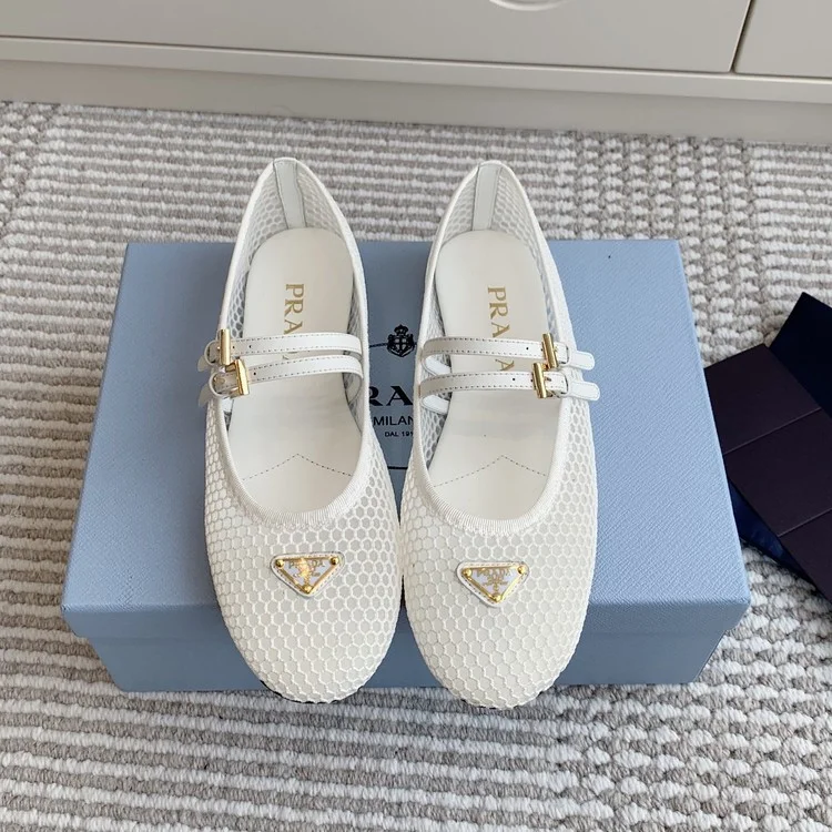 프라다 삼각 발레리나 메쉬