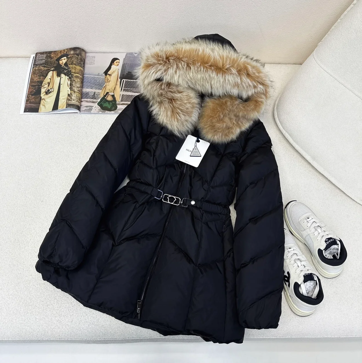 몽클레어 로리어트 쇼트 다운 자켓 블랙