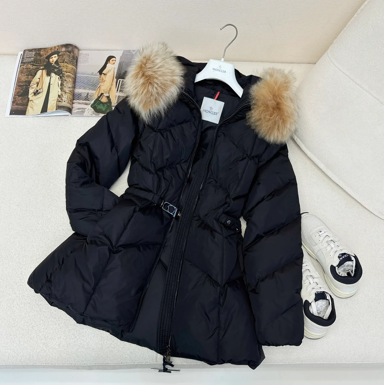 몽클레어 로리어트 쇼트 다운 자켓 블랙