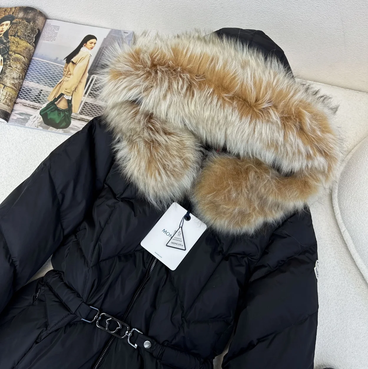 몽클레어 로리어트 쇼트 다운 자켓 블랙