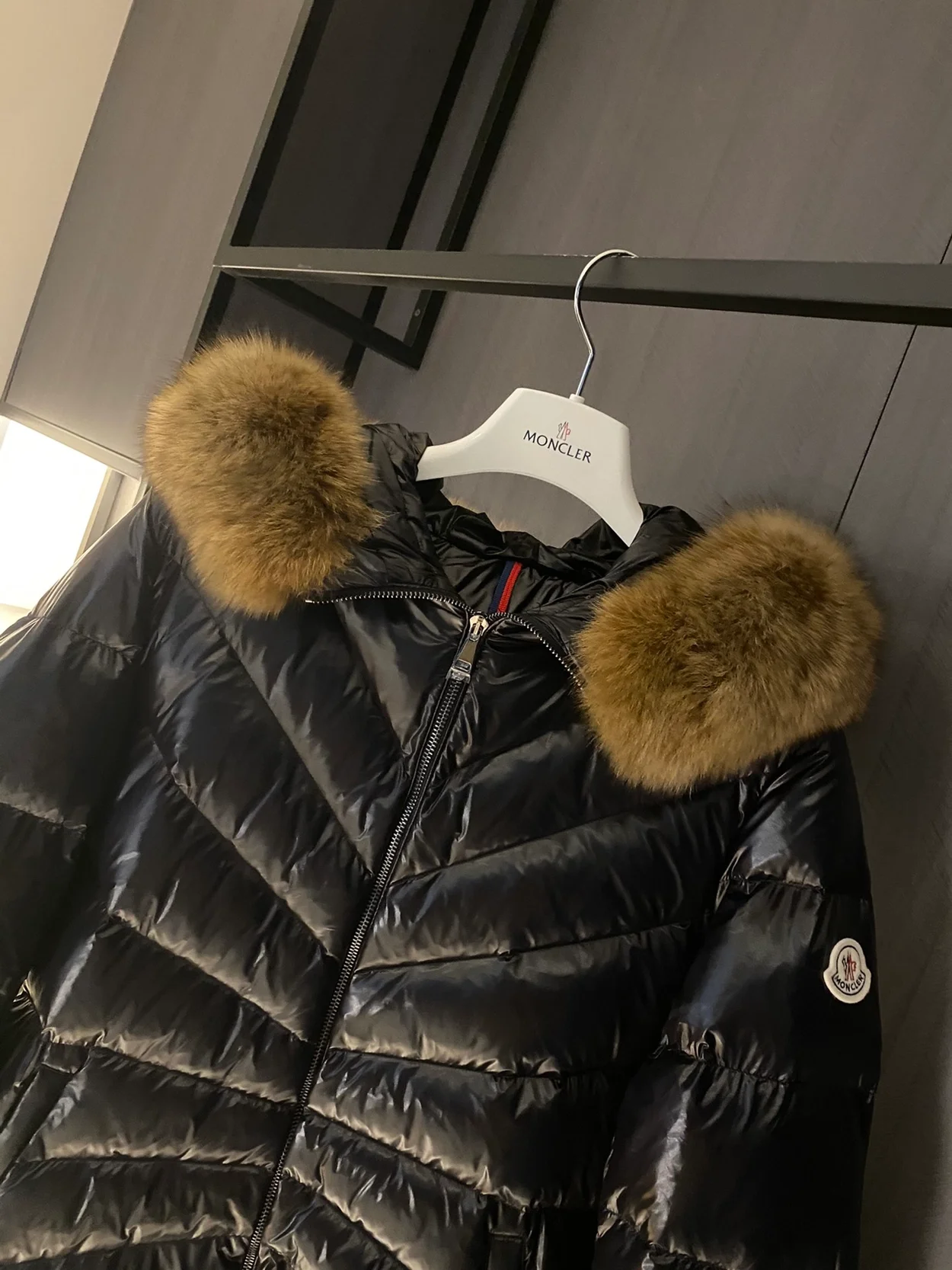 몽클레어 로고 CHANDRE 다운 롱 패딩 블랙