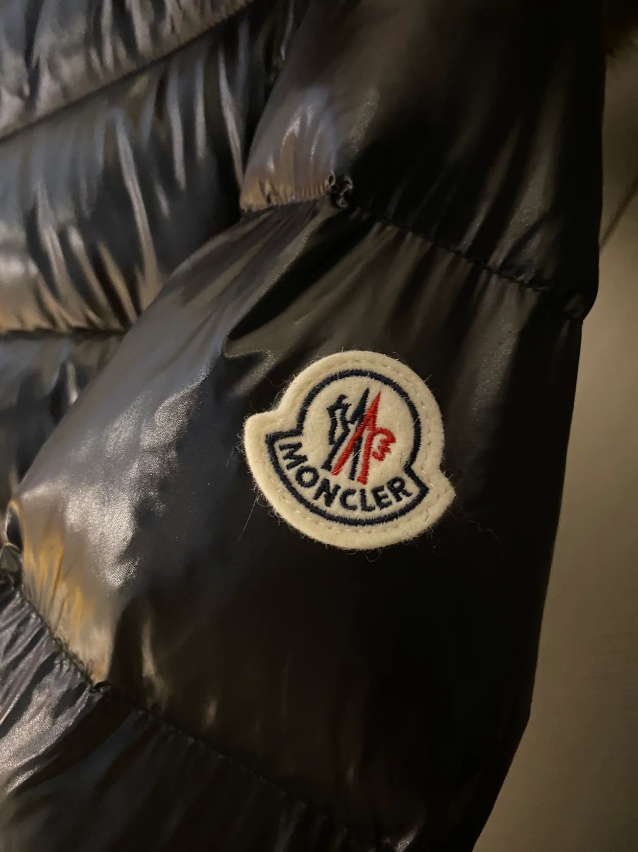 몽클레어 로고 CHANDRE 다운 롱 패딩 블랙