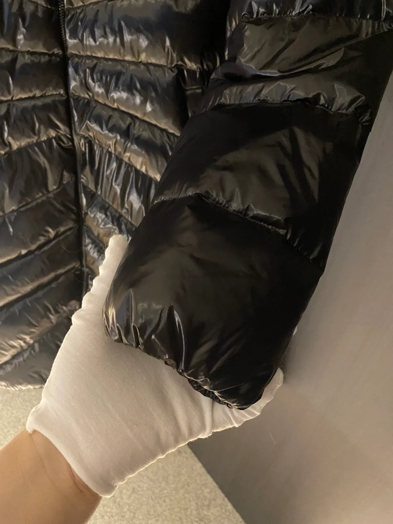 몽클레어 로고 CHANDRE 다운 롱 패딩 블랙