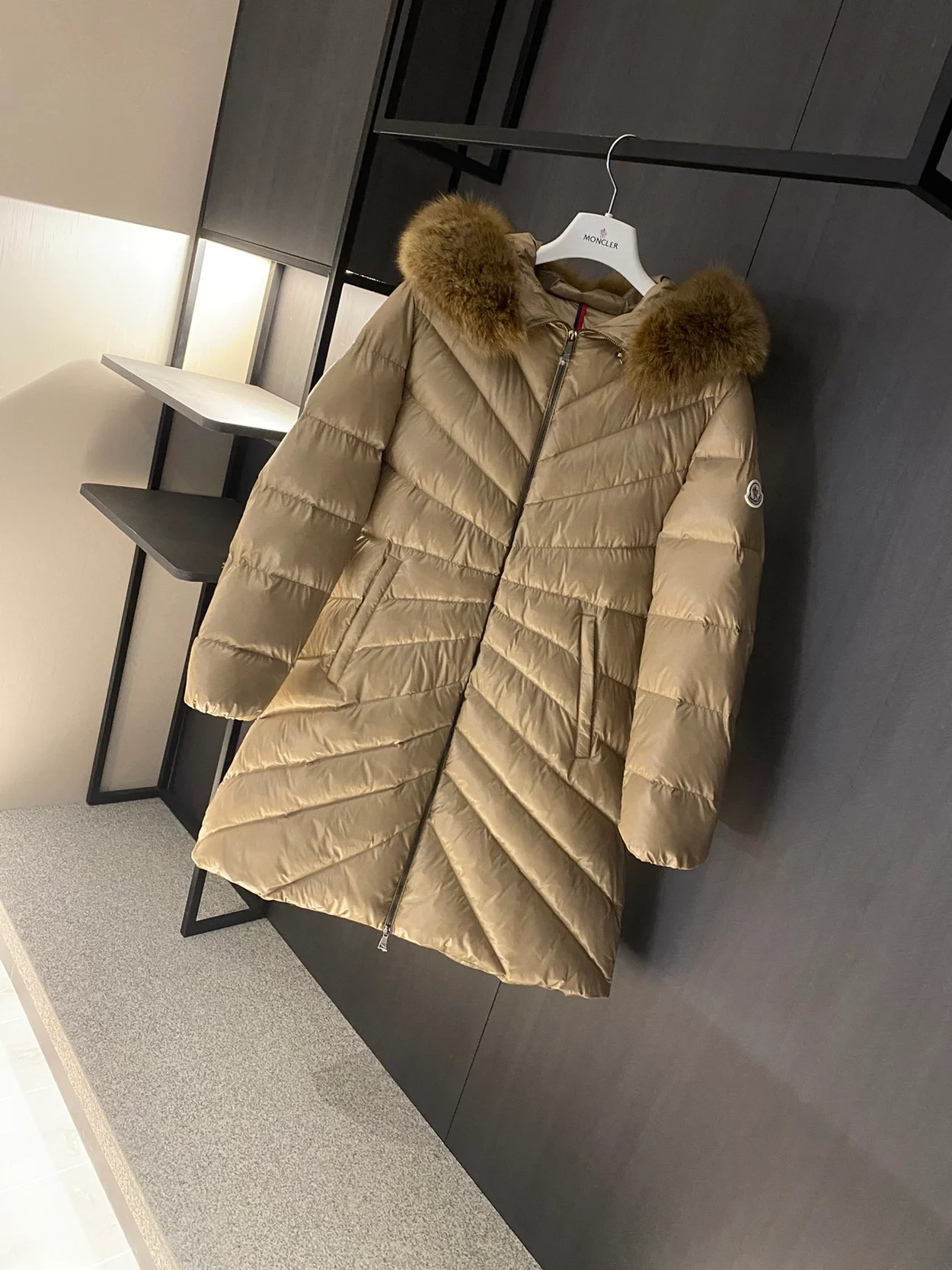 몽클레어 로고 CHANDRE 다운 롱 패딩 브라운