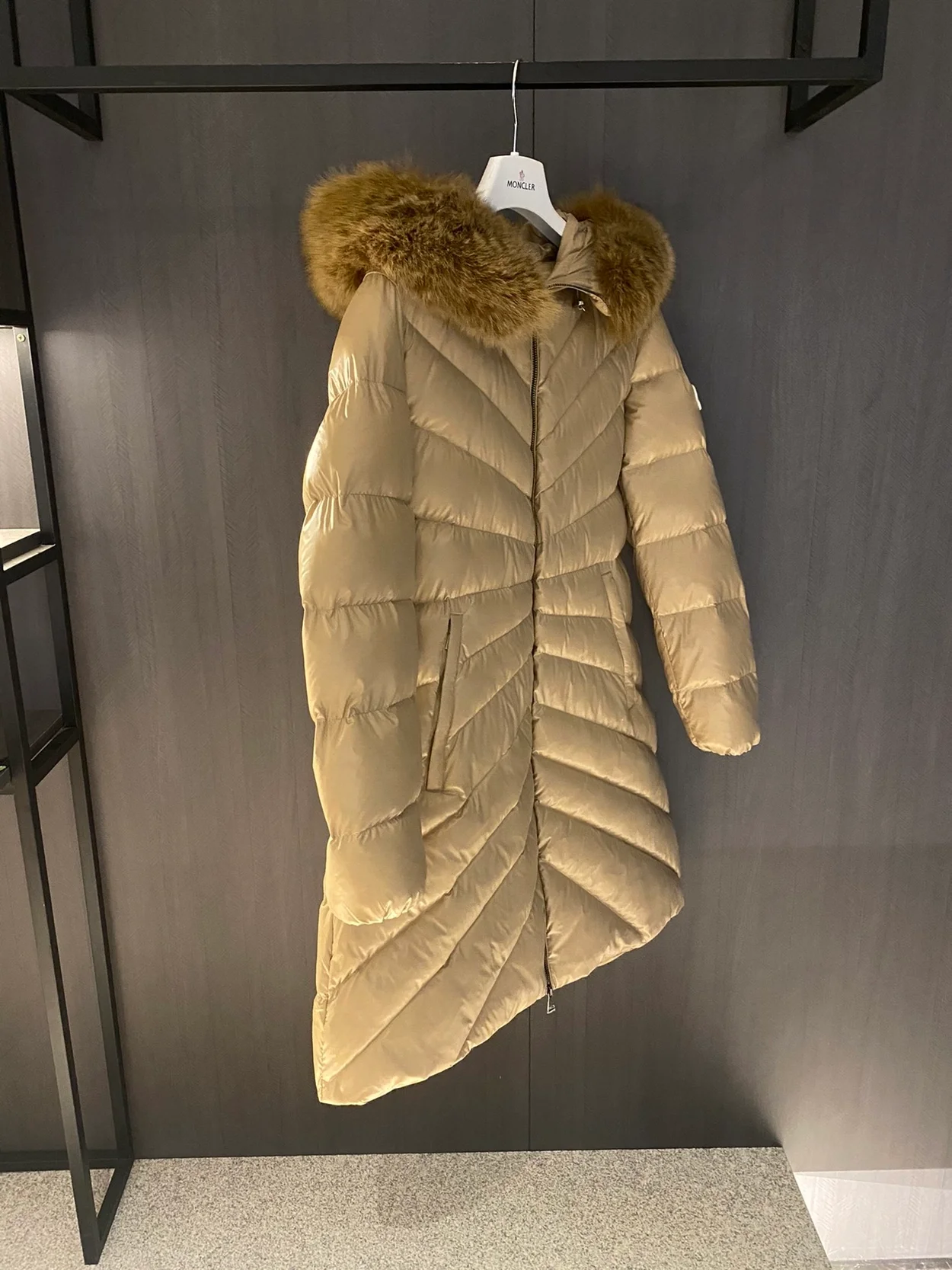 몽클레어 로고 CHANDRE 다운 롱 패딩 브라운