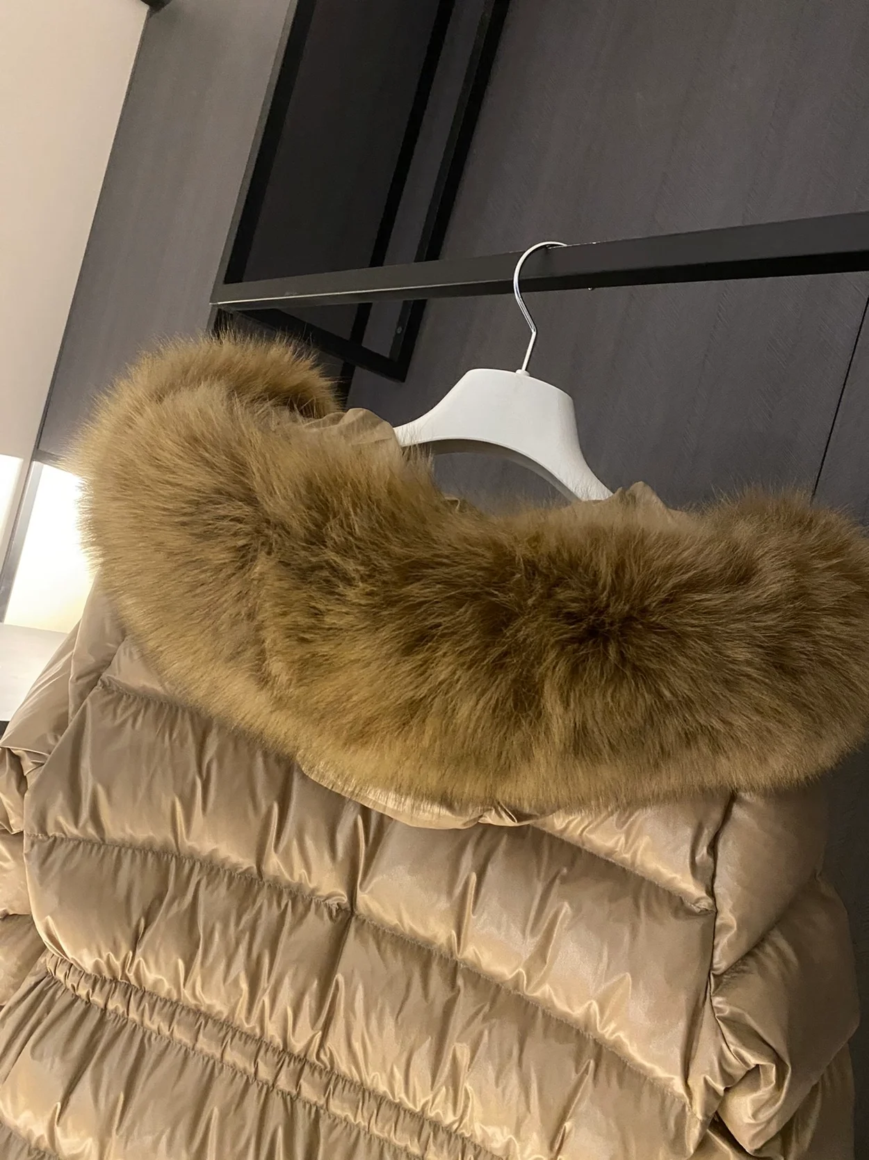 몽클레어 로고 CHANDRE 다운 롱 패딩 브라운