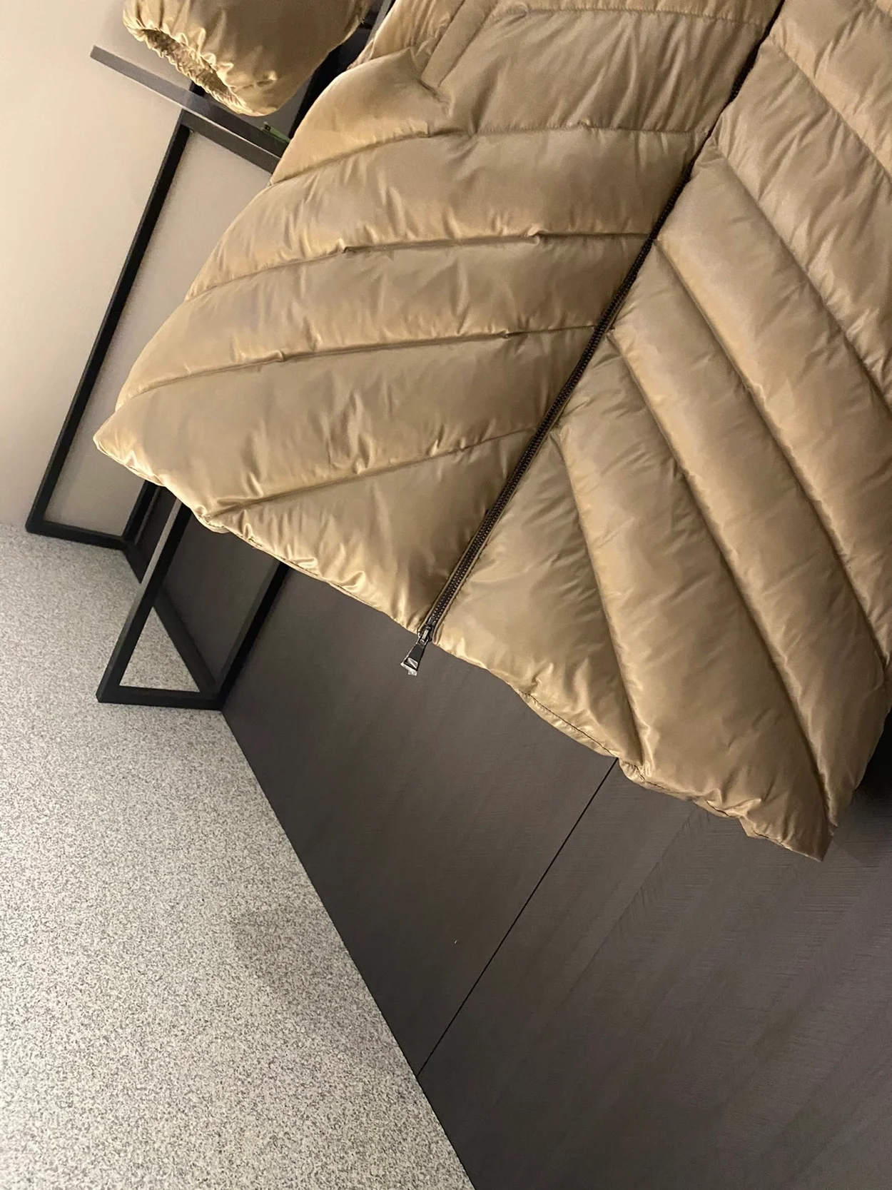 몽클레어 로고 CHANDRE 다운 롱 패딩 브라운