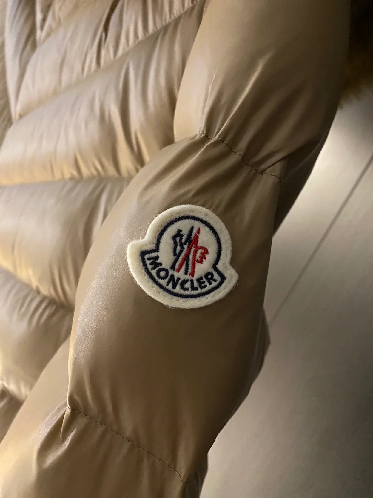 몽클레어 로고 CHANDRE 다운 롱 패딩 브라운