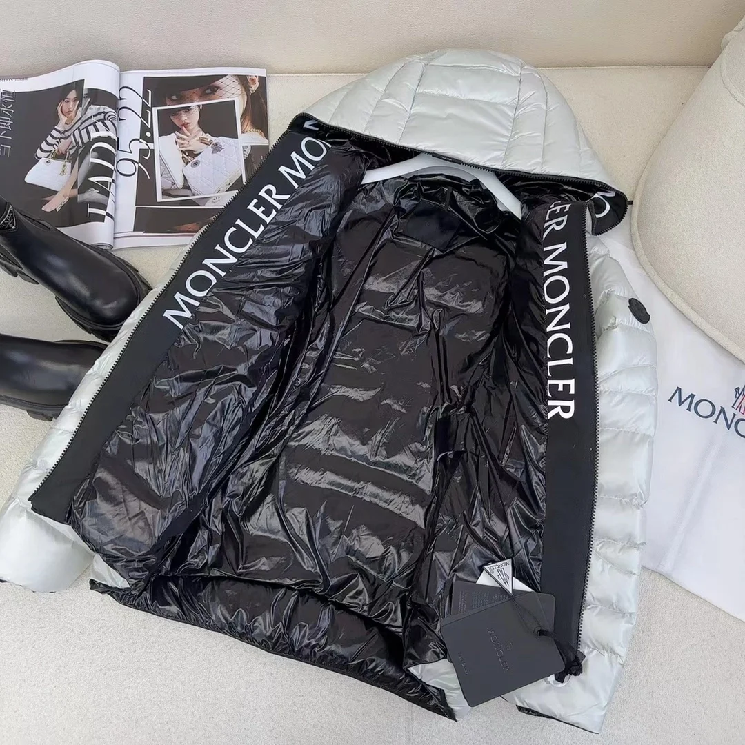 몽클레어 날레이 쇼트 다운 자켓 화이트